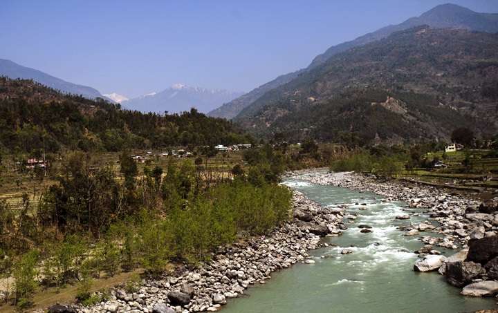 Water issues of climate and sanitation in Nepal and Indian Himalaya